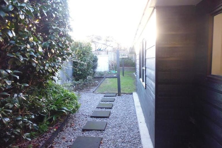 Photo of property in 6 Ross Grove, Paraparaumu, 5032
