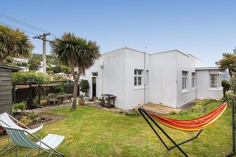 Photo of property in 19 Cliffs Road, Saint Clair, Dunedin, 9012