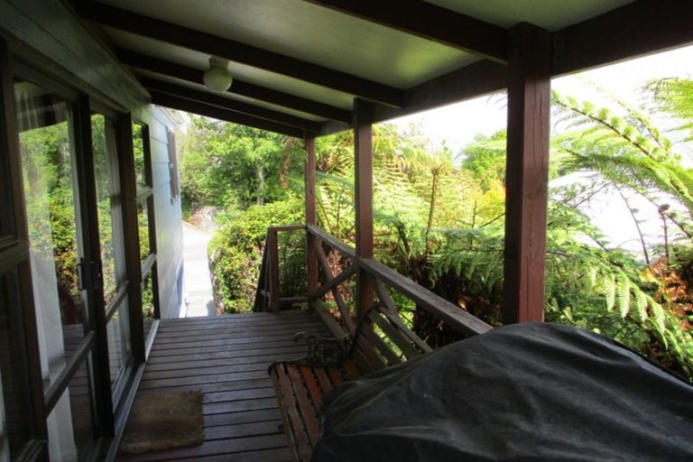 Photo of property in 15 Ivy Terrace, Moana, 7872