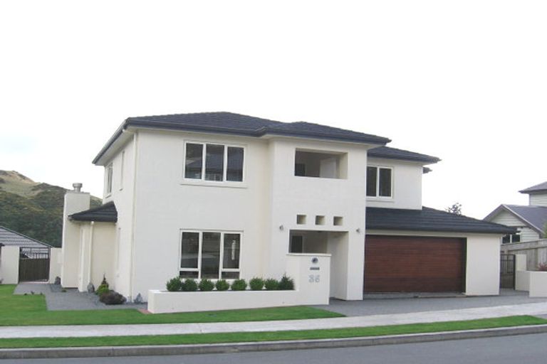 Photo of property in 36 Furlong Crescent, Churton Park, Wellington, 6037