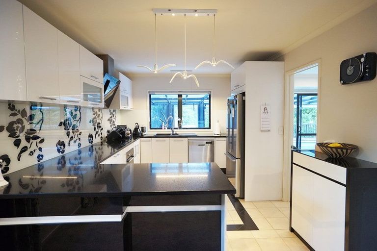 Photo of property in 26 Barlow Place, Chatswood, Auckland, 0626