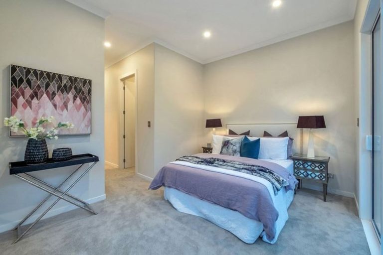 Photo of property in 36 Celestial Crescent, Orewa, 0931