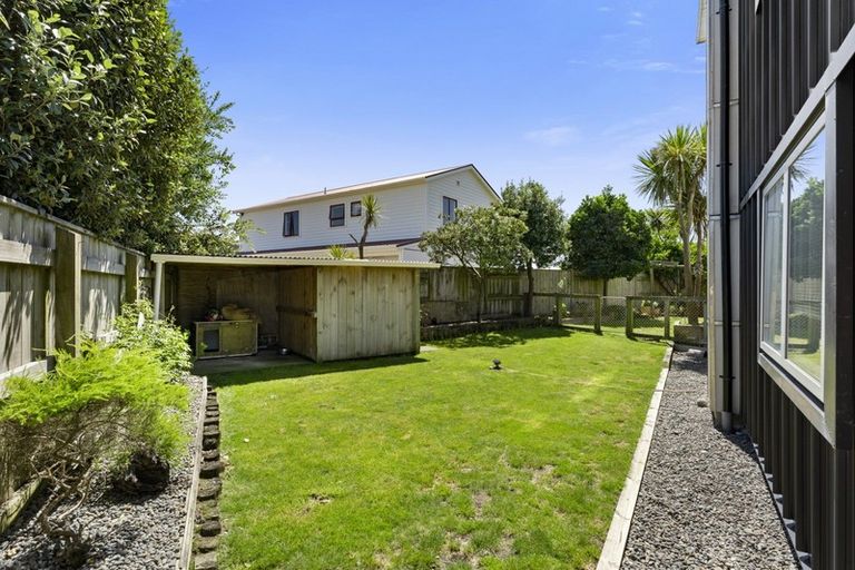 Photo of property in 155 Field Way, Waikanae Beach, Waikanae, 5036