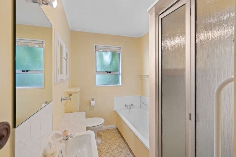 Photo of property in 91 Withells Road, Avonhead, Christchurch, 8042