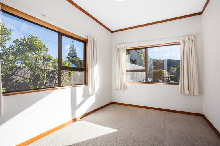 Photo of property in 8 Pukerua Beach Road, Pukerua Bay, 5026