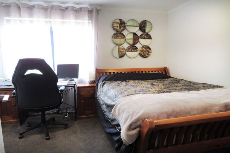 Photo of property in 91b Hobsonville Point Road, Hobsonville, Auckland, 0616