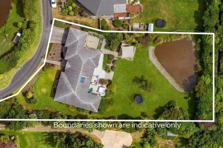 Photo of property in 5 Moss Lane, Raumati Beach, Paraparaumu, 5032
