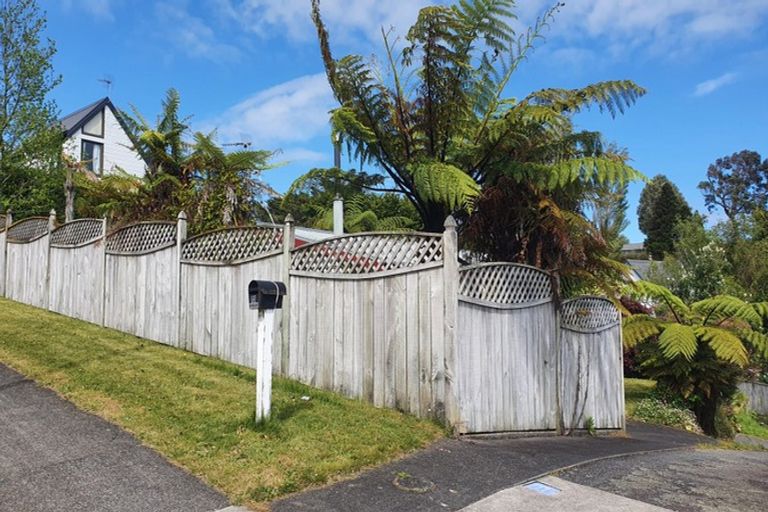 Photo of property in 73 Heta Road, Highlands Park, New Plymouth, 4312
