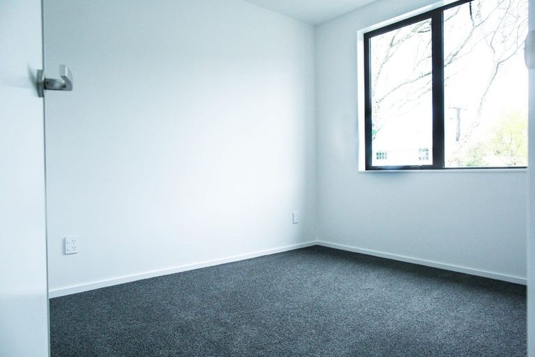 Photo of property in 2d Cook Street, Karori, Wellington, 6012