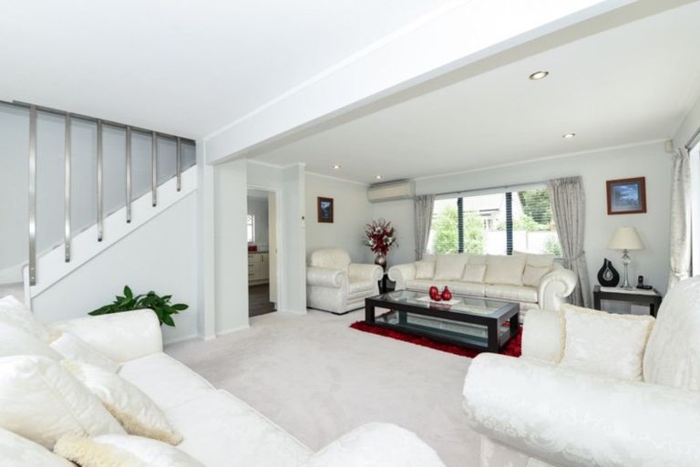 Photo of property in 27 Greenfield Drive, Western Heights, Hamilton, 3200