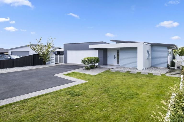 Photo of property in 14 Silver Springs Boulevard, Mosgiel, 9024