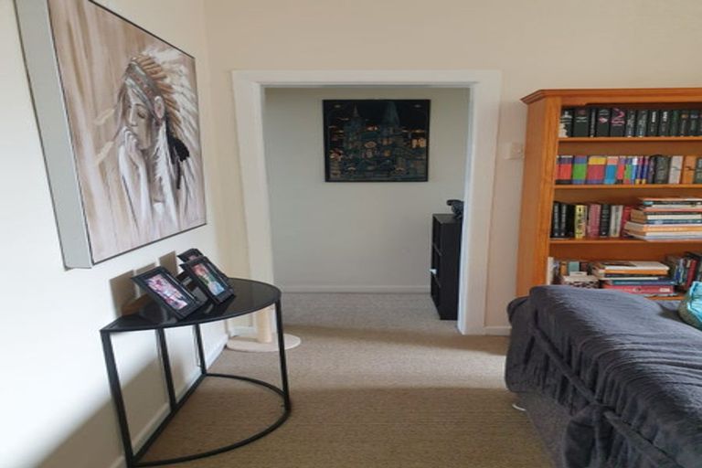 Photo of property in 25 Gaine Street, New Plymouth, 4310
