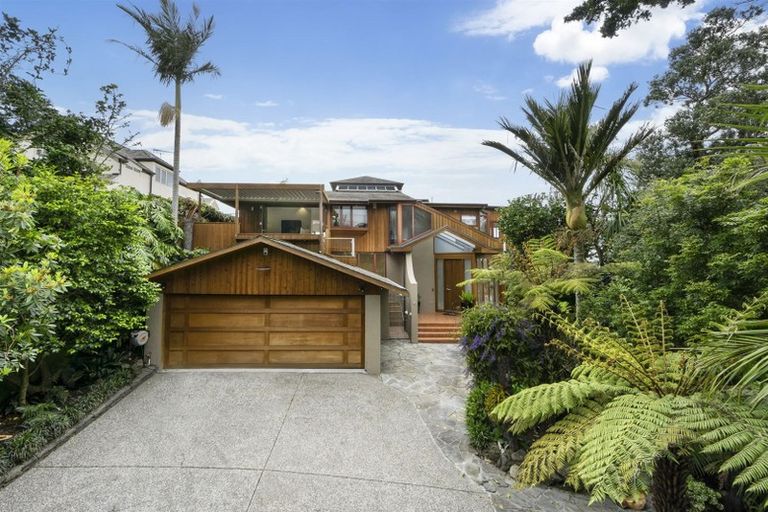 Photo of property in 1/3 Beach Road, Northcote Point, Auckland, 0627