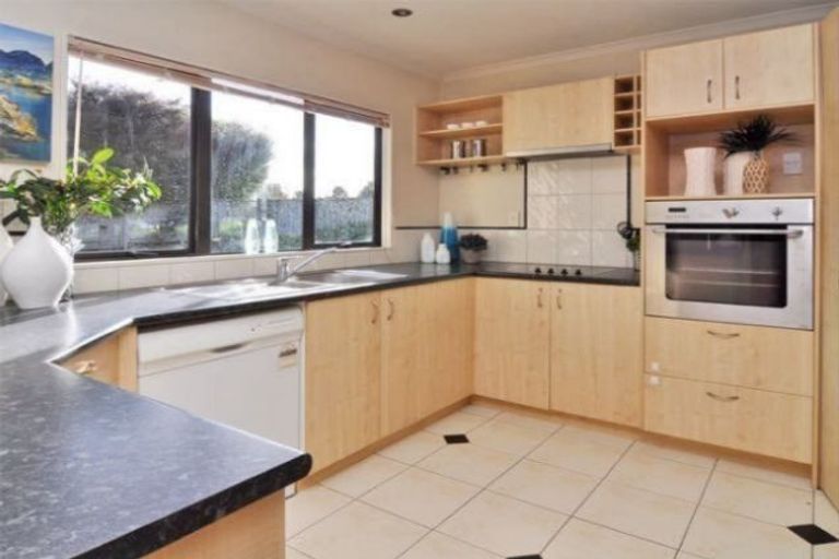 Photo of property in 39 Ian Sage Avenue, Long Bay, Auckland, 0630