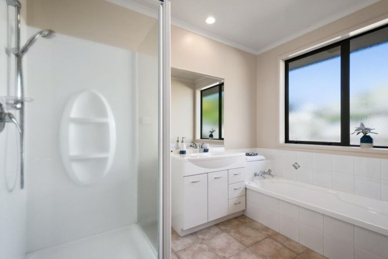 Photo of property in 26 Pacific Cove Drive, Papamoa Beach, Papamoa, 3118