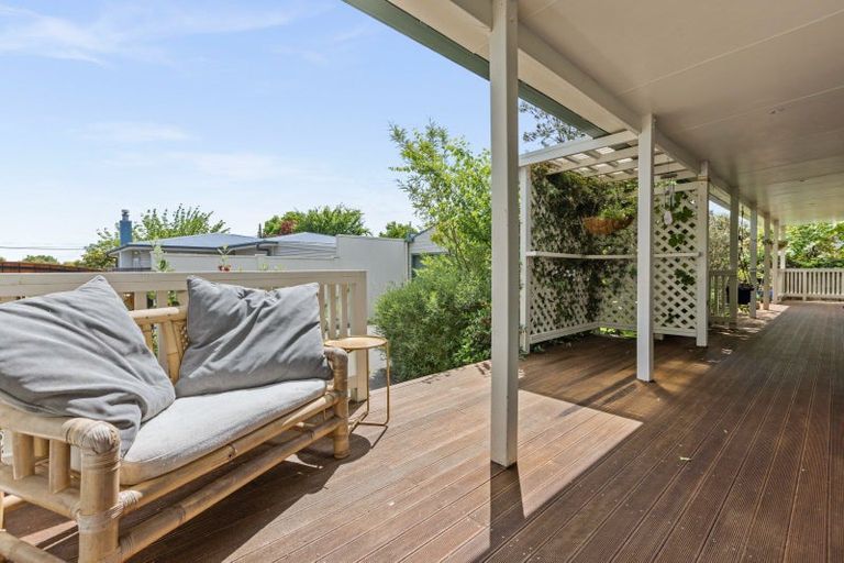 Photo of property in 8a Nimon Street, Havelock North, 4130