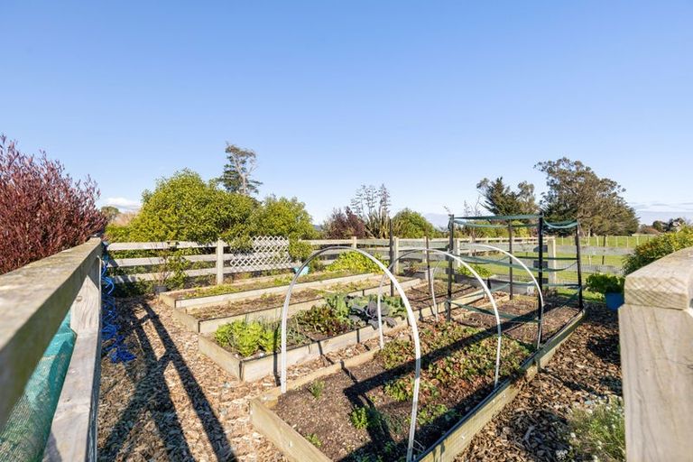 Photo of property in 18 Ashgrove Lane, Ashhurst, Palmerston North, 4470