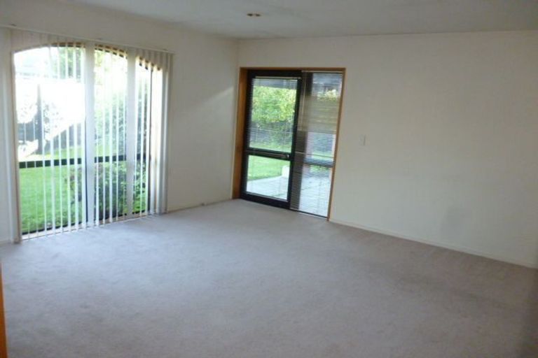 Photo of property in 8 Parkstone Avenue, Ilam, Christchurch, 8041