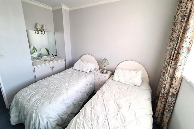 Photo of property in 21 Juniper Place, Burnside, Christchurch, 8053