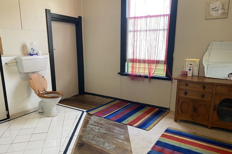 Photo of property in 30 Cambria Street, Hawera, 4610