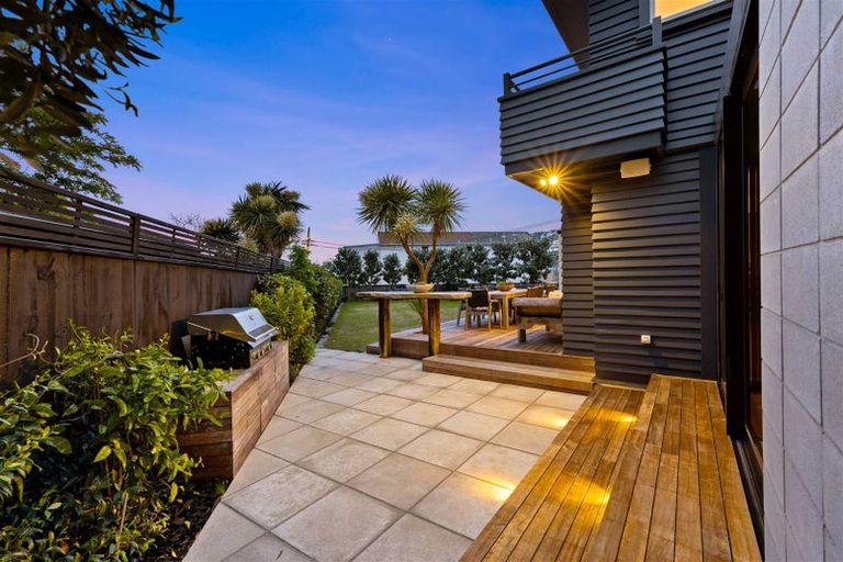 Photo of property in 42 Whitfield Street, Sumner, Christchurch, 8081