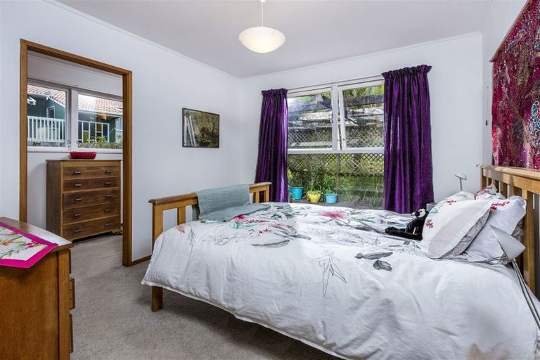 Photo of property in 10 Almadale Place, Hillcrest, Auckland, 0627