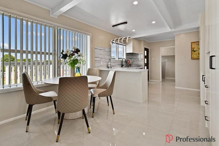 Photo of property in 31 Ilford Crescent, Mangere, Auckland, 2022