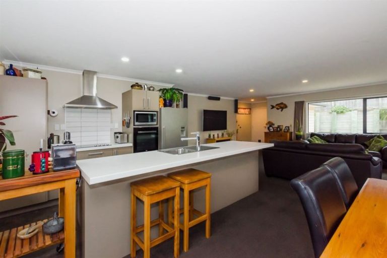 Photo of property in 126b Matatua Road, Raumati Beach, Paraparaumu, 5032