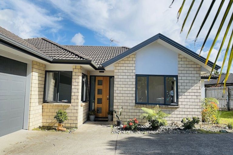 Photo of property in 16 Cathcart Close, Pukekohe, 2120