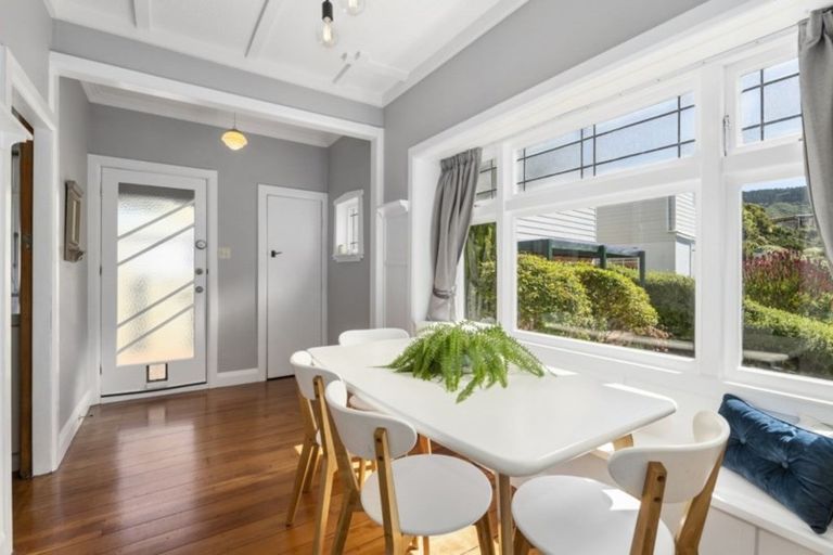 Photo of property in 14 The Drive, Tawa, Wellington, 5028