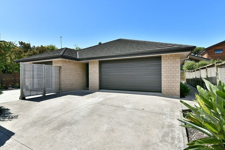 Photo of property in 885 Whangaparaoa Road, Manly, Whangaparaoa, 0930