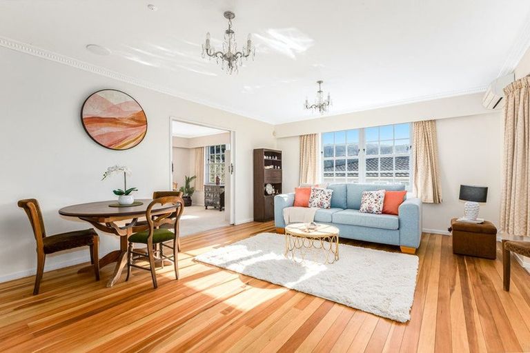 Photo of property in 71 Oriel Avenue, Tawa, Wellington, 5028