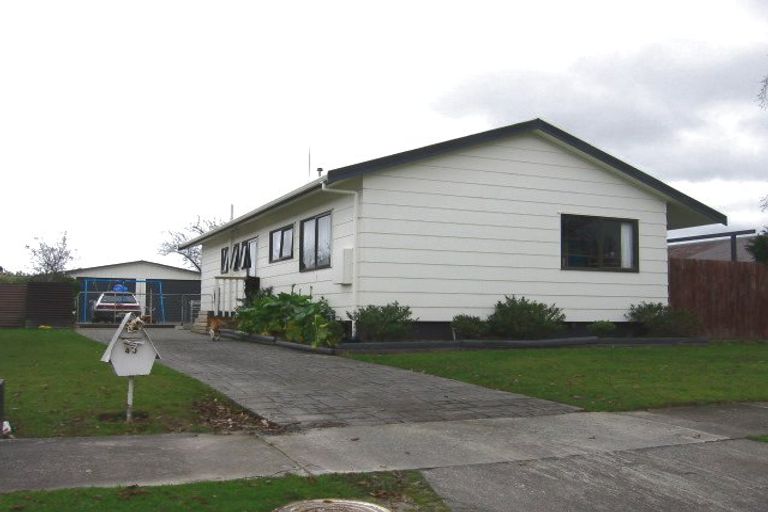 Photo of property in 40 Suzanne Grove, Kelvin Grove, Palmerston North, 4414