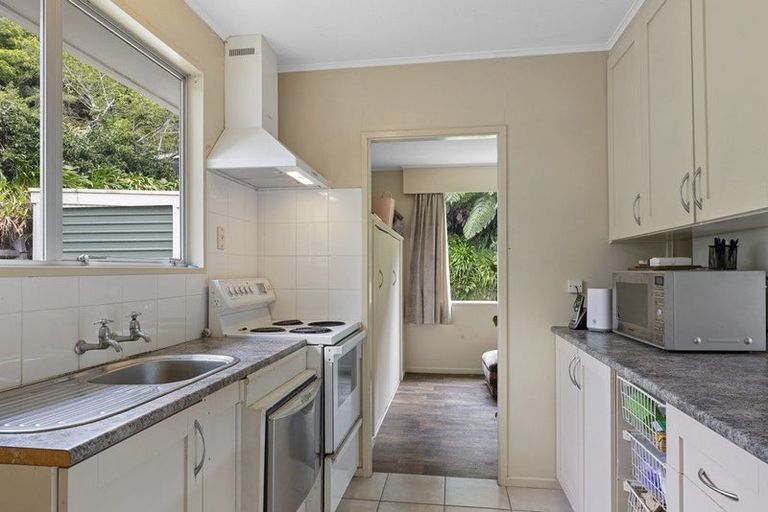Photo of property in 7a Waterloo Place, Westown, New Plymouth, 4310