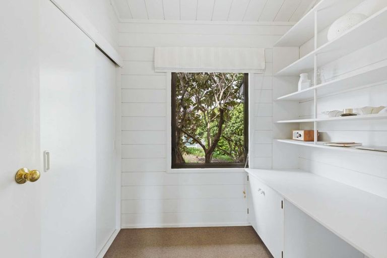 Photo of property in 2 Kathleen Street, Parkvale, Hastings, 4122