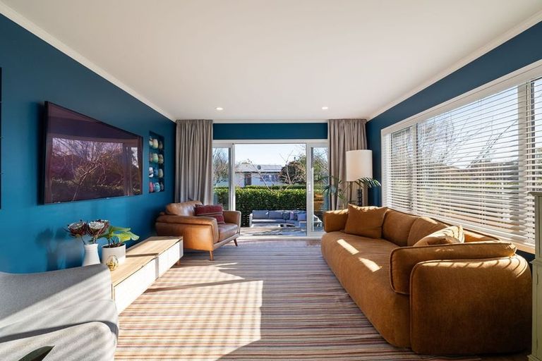 Photo of property in 41 Rosedale Crescent, Cloverlea, Palmerston North, 4412