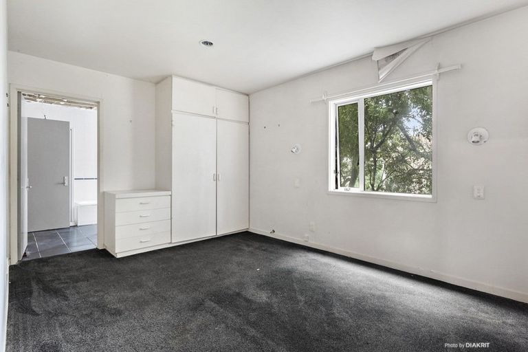 Photo of property in 100 Hill Street, Thorndon, Wellington, 6011