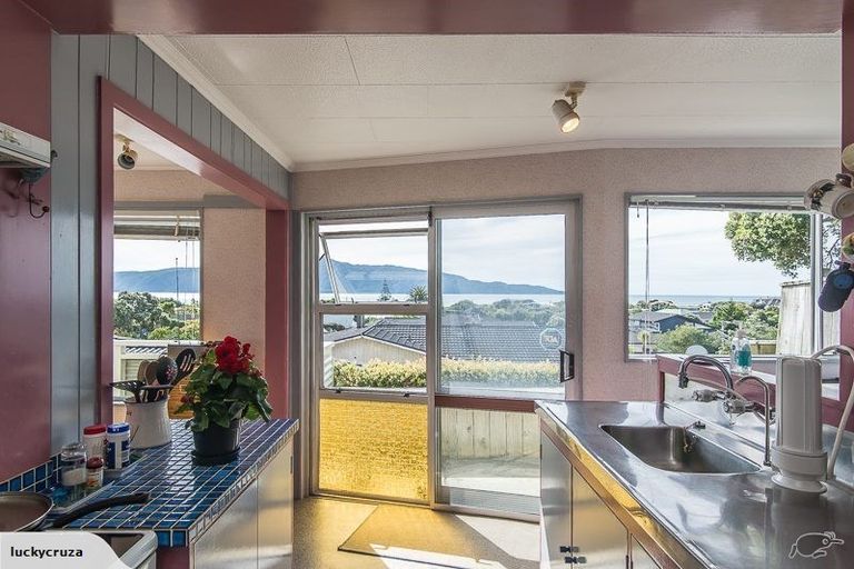 Photo of property in 22 Nathan Avenue, Paraparaumu Beach, Paraparaumu, 5032