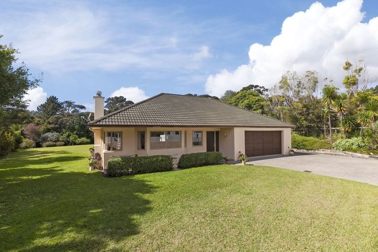 Photo of property in 31 Wicklam Lane, Greenhithe, Auckland, 0632