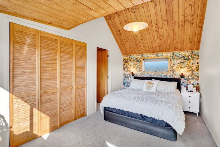 Photo of property in 28 Pararewa Drive, Whalers Gate, New Plymouth, 4310