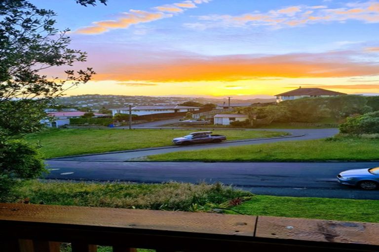 Photo of property in 2/152 Broderick Road, Johnsonville, Wellington, 6037