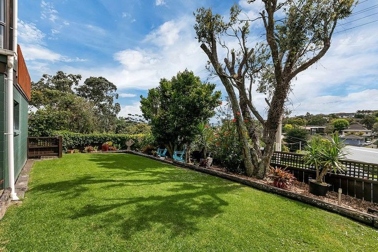 Photo of property in 2/22 Long Bay Drive, Torbay, Auckland, 0630