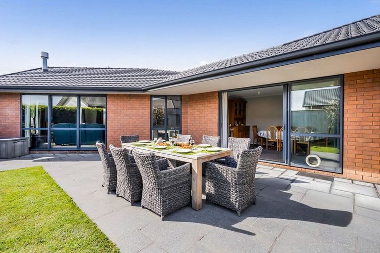 Photo of property in 9 Huetu Place, Bell Block, New Plymouth, 4312