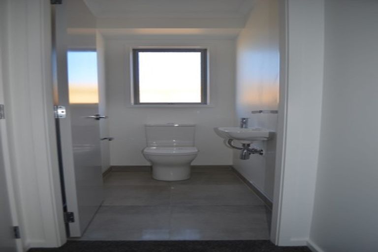 Photo of property in 2 Bill Miller Drive, Papamoa, 3118