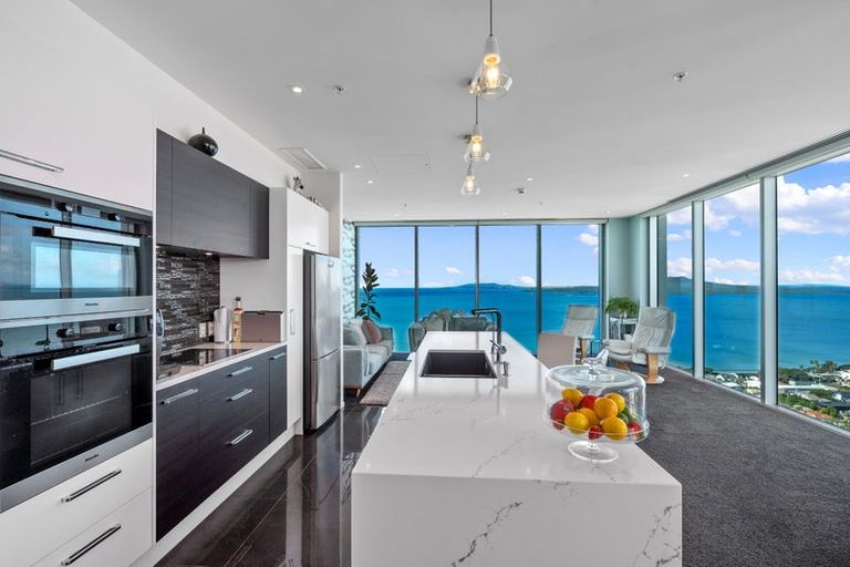 Photo of property in Sentinel Apartments, 2402/3 Northcroft Street, Takapuna, Auckland, 0622