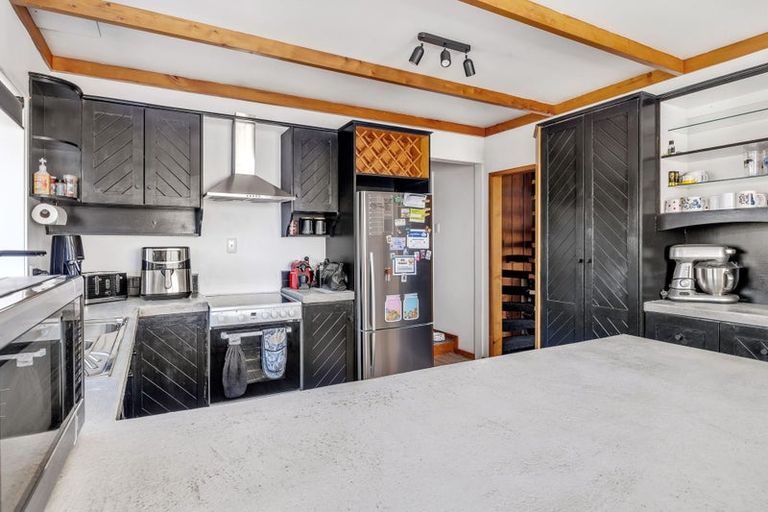 Photo of property in 44 Park Lane, Waitara, 4320