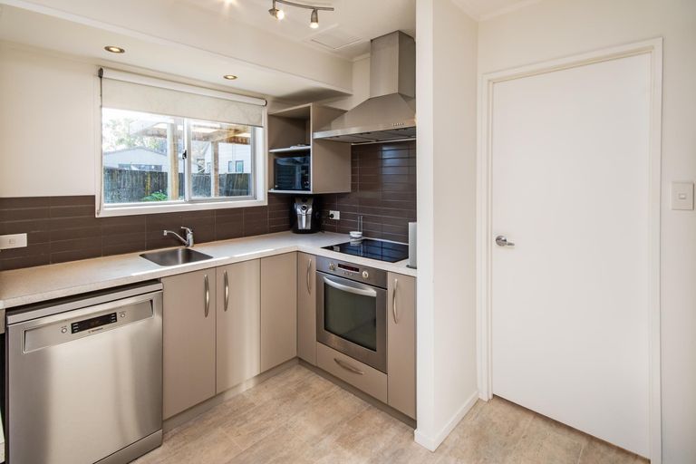 Photo of property in 5 Lorelei Place, Opaheke, Papakura, 2113