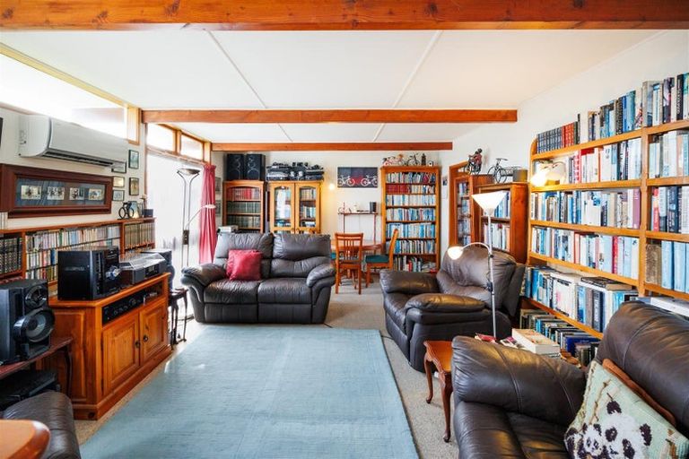 Photo of property in 14 Totara Street, Marton, 4710