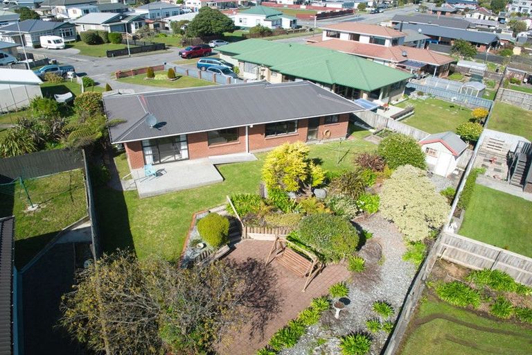 Photo of property in 18 Parfitt Place, Greymouth, 7805