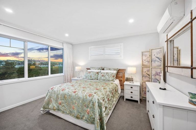 Photo of property in 134 Arran Point Parade, Orewa, 0931